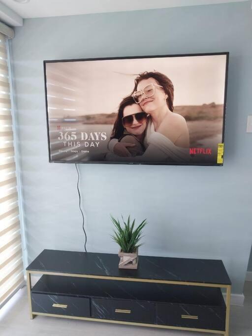 1Bedroom Unit At Azure North With Netflix Up To 6Pax San Fernando  Exteriér fotografie